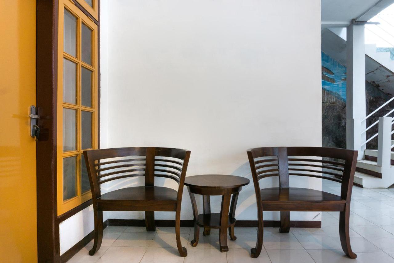 Hotel Reddoorz At Pujon Malang Batu  Exterior foto