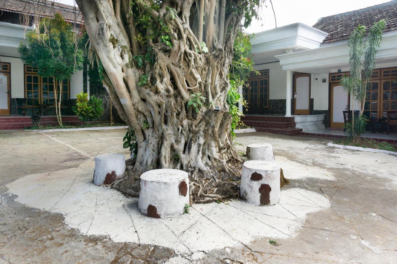 Hotel Reddoorz At Pujon Malang Batu  Exterior foto