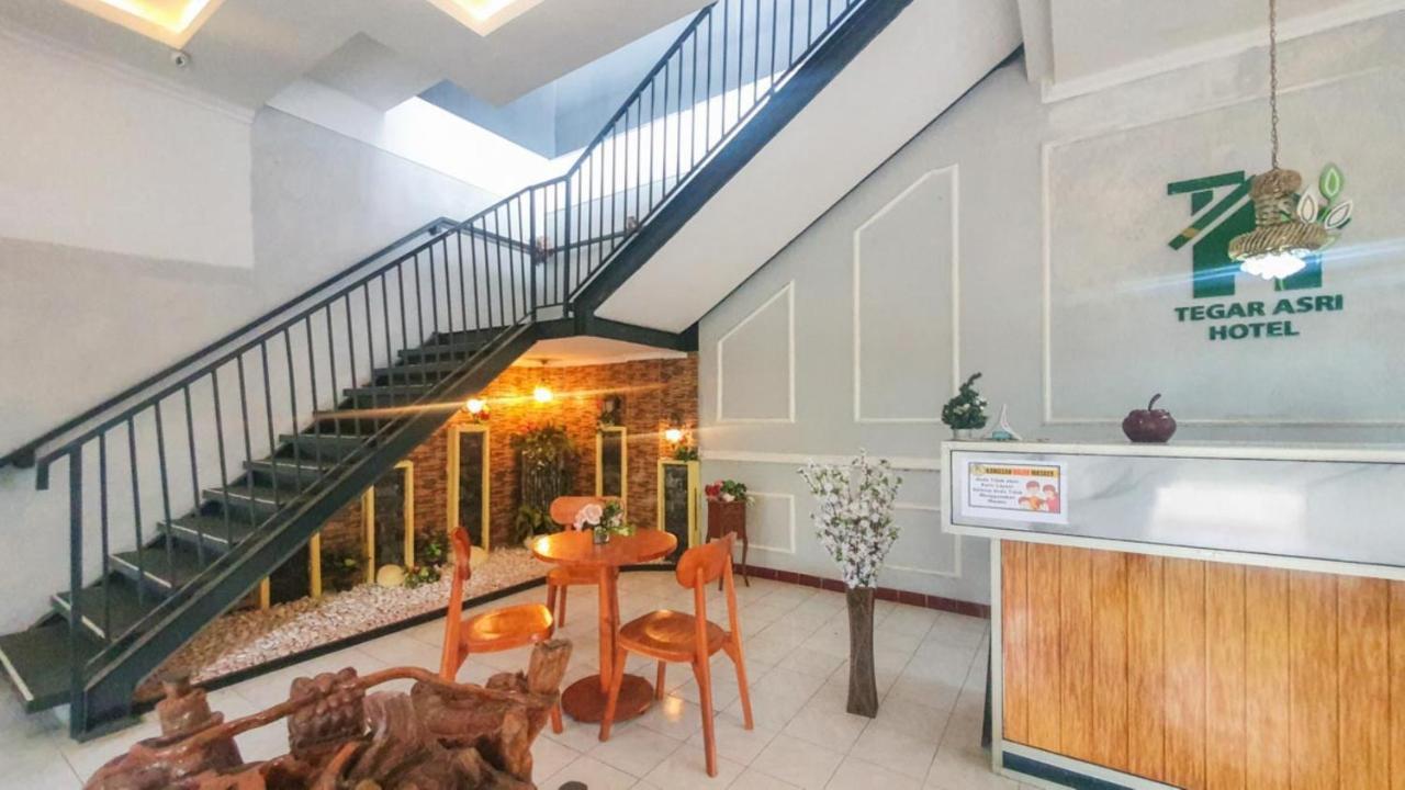 Hotel Reddoorz At Pujon Malang Batu  Exterior foto