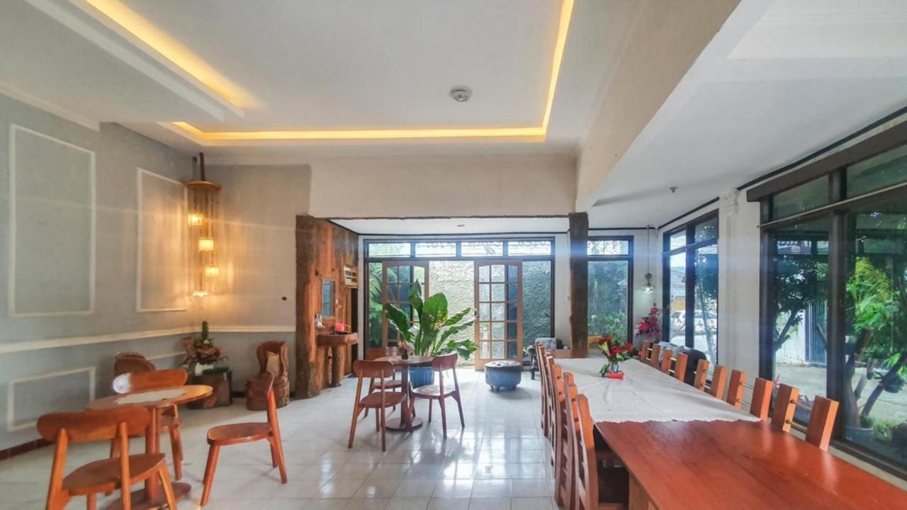 Hotel Reddoorz At Pujon Malang Batu  Exterior foto