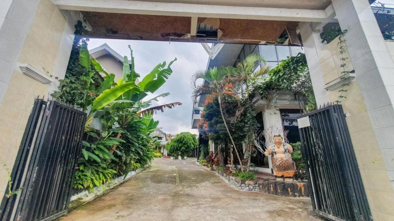 Hotel Reddoorz At Pujon Malang Batu  Exterior foto